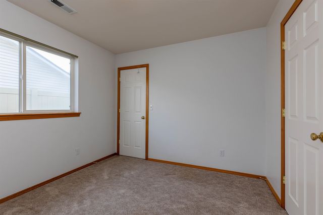 6811 N Capri Ln, Spokane, WA 99217