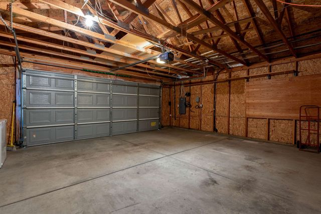 6811 N Capri Ln, Spokane, WA 99217