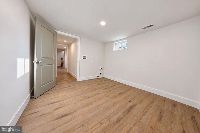 11 BARCLAY DR, Blackwood, NJ 08012