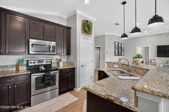 1513 LANTERN LIGHT Trail, Middleburg, FL 32068