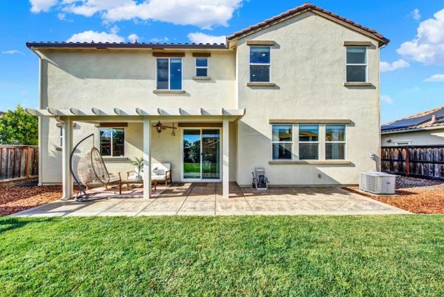 307 Maverick Drive, Vacaville, CA 95687