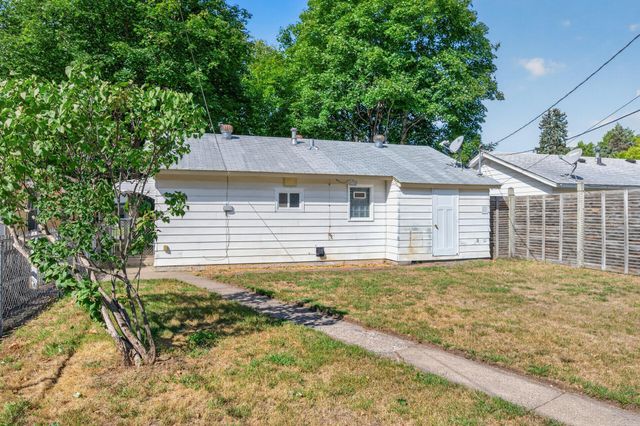 5048 Fremont Avenue N, Minneapolis, MN 55430