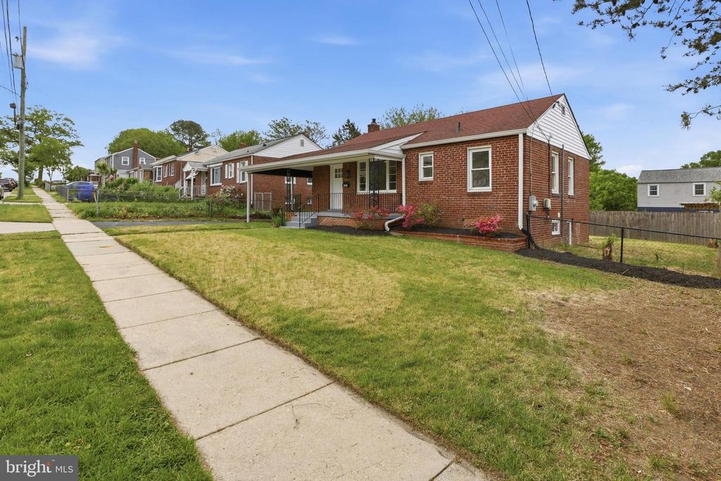 5013 MINEOLA RD, College Park, MD 20740