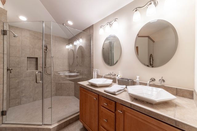 4650 W Merlot Court, La Porte, IN 46350