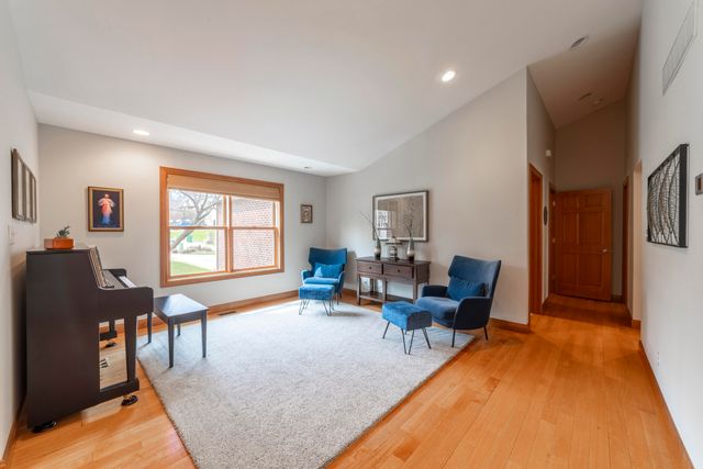 4650 W Merlot Court, La Porte, IN 46350