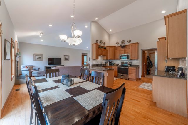 4650 W Merlot Court, La Porte, IN 46350