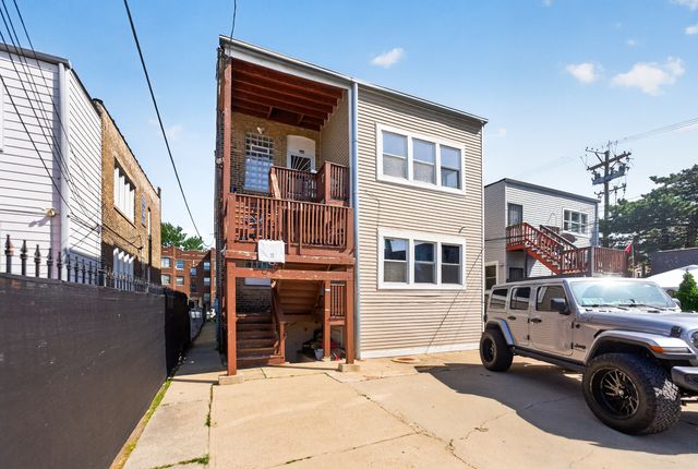 7440 S Paxton Avenue 2, Chicago, IL 60649