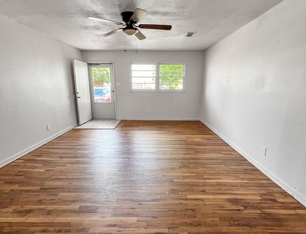 5607 43rd Street, Lubbock, TX 79414