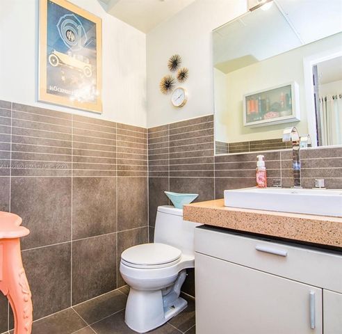 435 21st St 223, Miami Beach, FL 33139