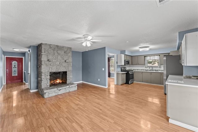 84 N Briarwood Road, Rogers, AR 72756