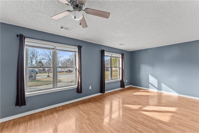 84 N Briarwood Road, Rogers, AR 72756