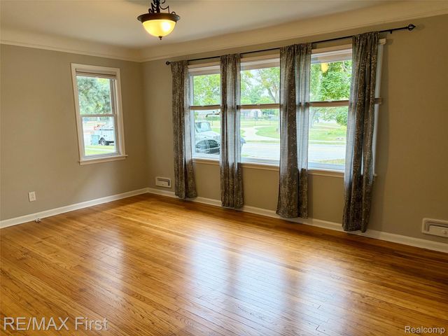 1815 McDonald Avenue, Royal Oak, MI 48073