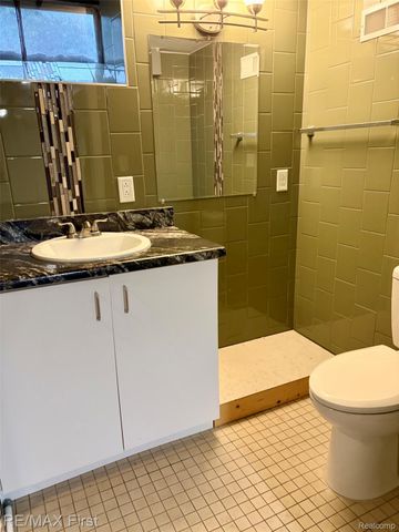 1815 McDonald Avenue, Royal Oak, MI 48073