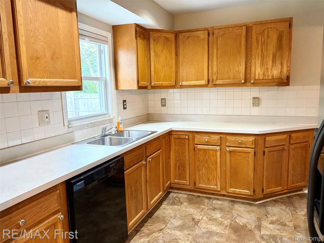 1815 McDonald Avenue, Royal Oak, MI 48073