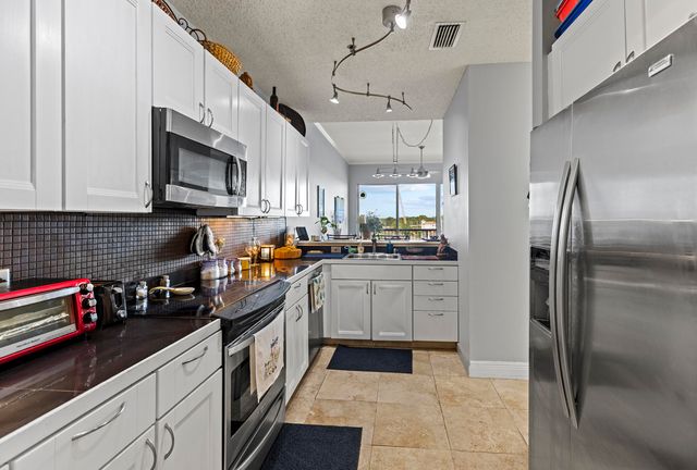 321 Bream Avenue 605, Fort Walton Beach, FL 32548