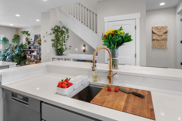 5299 W BOWSTRING WAY, South Jordan, UT 84009