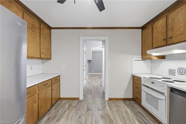 2622 Marrow DR, Newport News, VA 23606