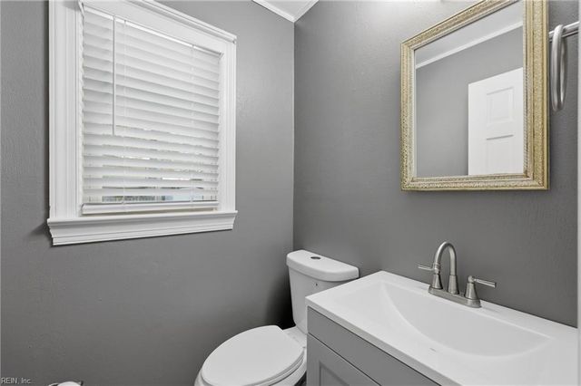 2622 Marrow DR, Newport News, VA 23606