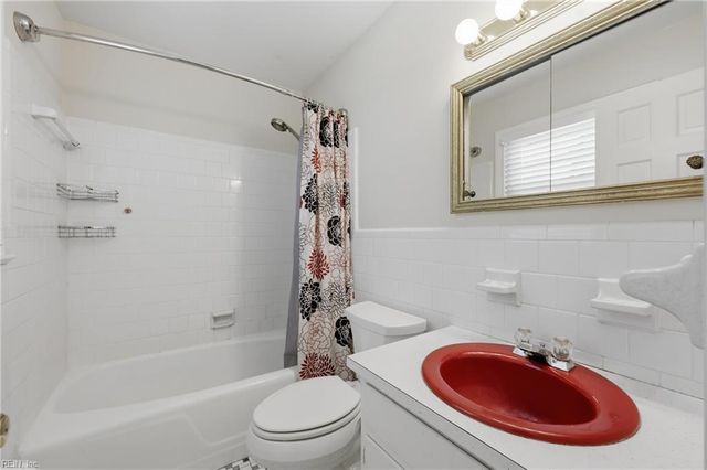 2622 Marrow DR, Newport News, VA 23606