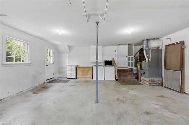 2622 Marrow DR, Newport News, VA 23606
