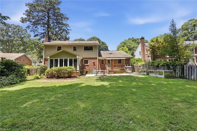 2622 Marrow DR, Newport News, VA 23606