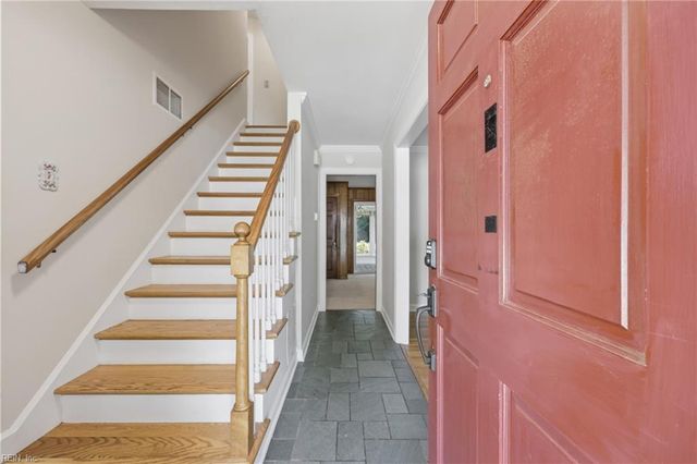 2622 Marrow DR, Newport News, VA 23606