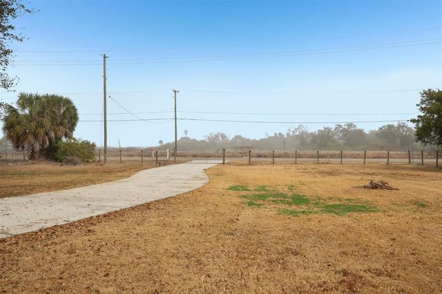 7029 SYMMES ROAD, Gibsonton, FL 33534