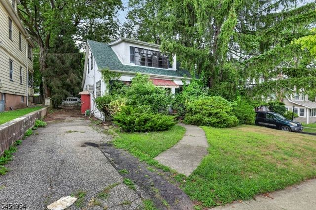 162 Bogert St, Teaneck Twp., NJ 07666