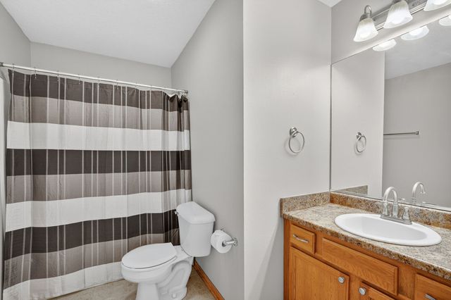 2528 Shady Lane Drive, Norwalk, IA 50211