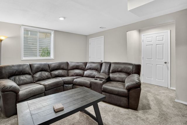 2528 Shady Lane Drive, Norwalk, IA 50211