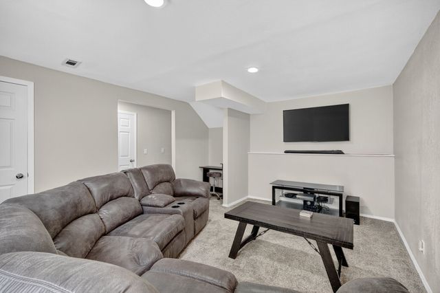 2528 Shady Lane Drive, Norwalk, IA 50211