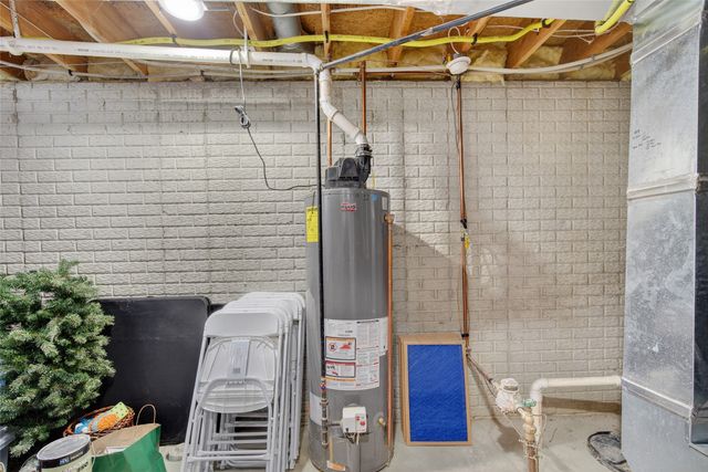 2528 Shady Lane Drive, Norwalk, IA 50211