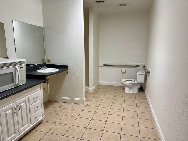 1349 S Otsego Avenue, Ste 5, Gaylord, MI 49735