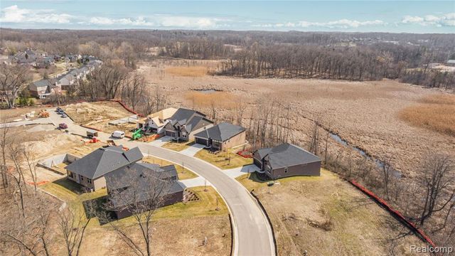 7841 Trailside Court, West Bloomfield, MI 48323