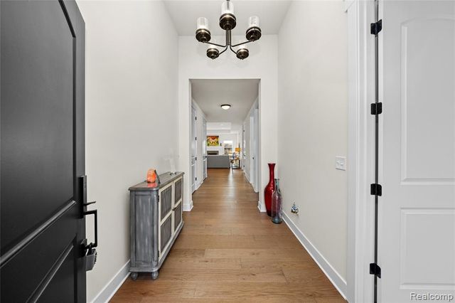 7841 Trailside Court, West Bloomfield, MI 48323