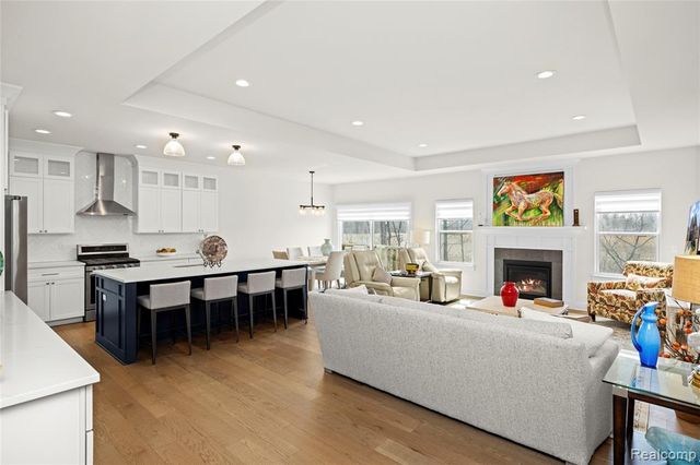 7841 Trailside Court, West Bloomfield, MI 48323