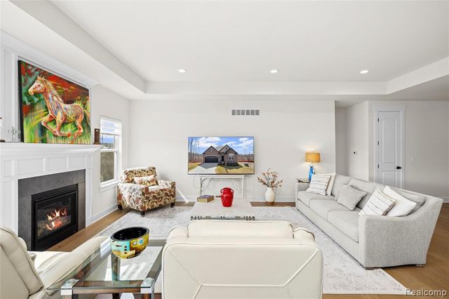 7841 Trailside Court, West Bloomfield, MI 48323