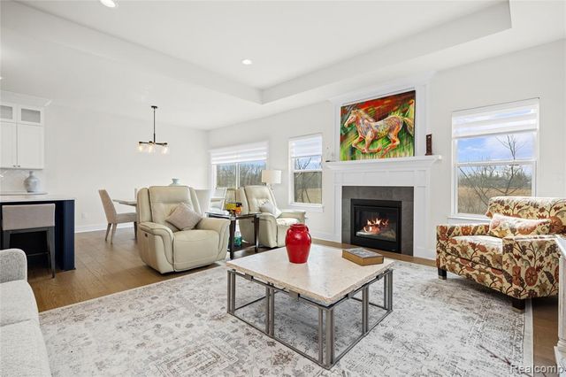 7841 Trailside Court, West Bloomfield, MI 48323