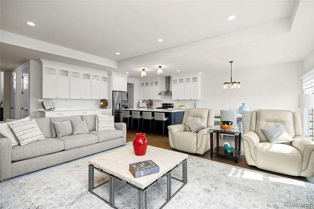 7841 Trailside Court, West Bloomfield, MI 48323