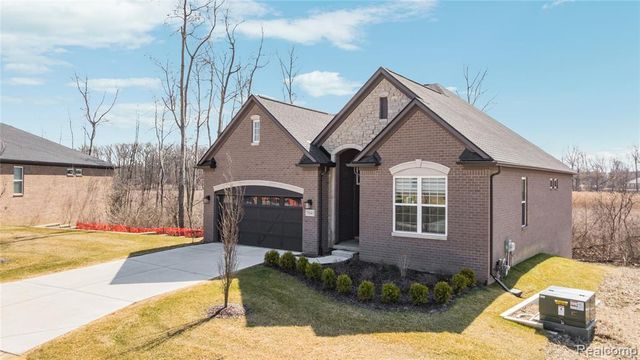 7841 Trailside Court, West Bloomfield, MI 48323