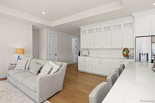 7841 Trailside Court, West Bloomfield, MI 48323