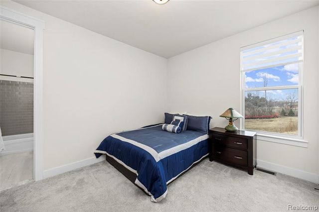 7841 Trailside Court, West Bloomfield, MI 48323