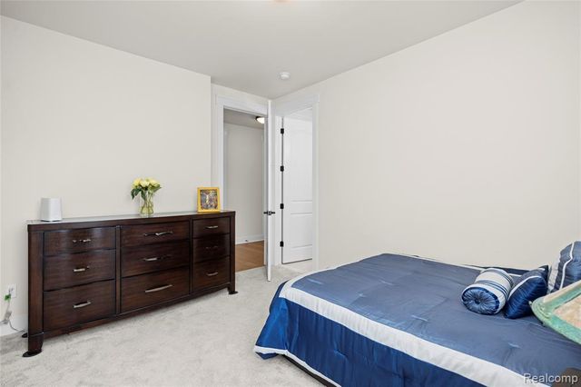 7841 Trailside Court, West Bloomfield, MI 48323