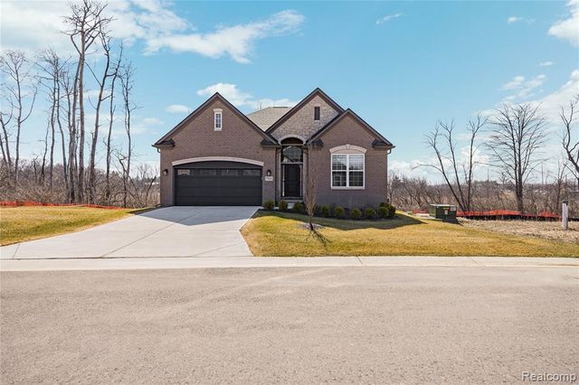 7841 Trailside Court, West Bloomfield, MI 48323