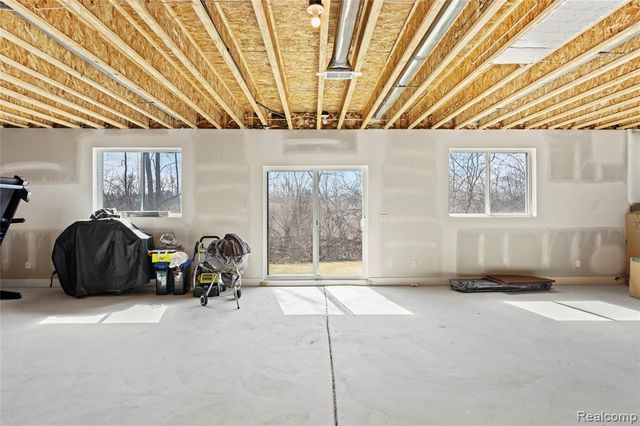 7841 Trailside Court, West Bloomfield, MI 48323