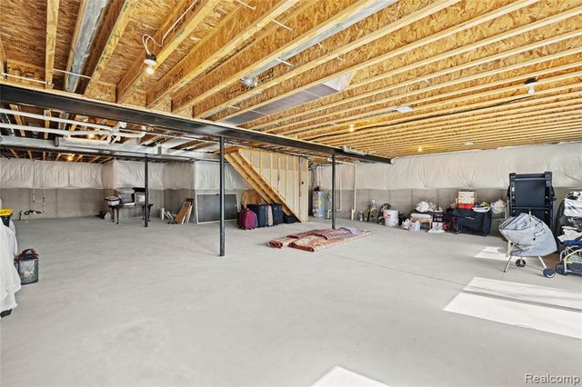 7841 Trailside Court, West Bloomfield, MI 48323