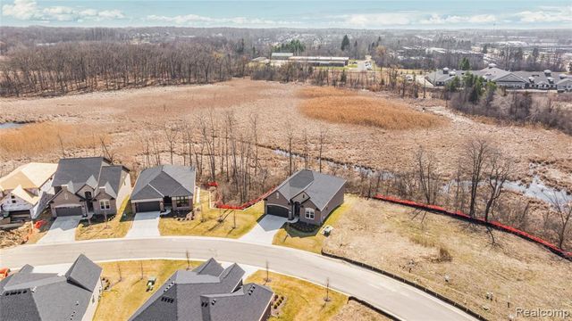 7841 Trailside Court, West Bloomfield, MI 48323