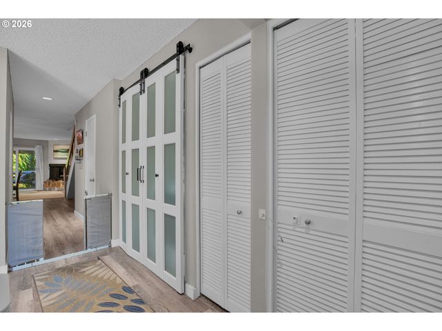 1558 Nw MIDLAKE Ln, Beaverton, OR 97006