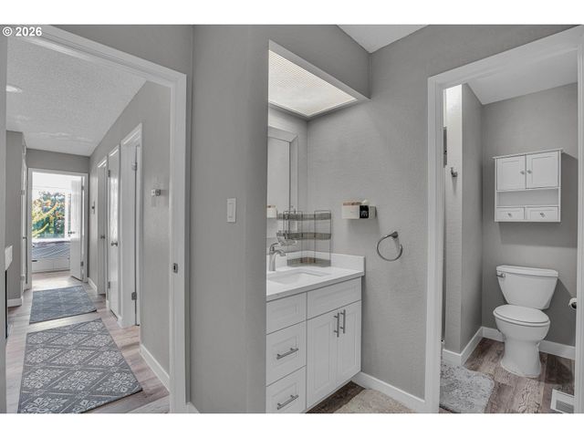 1558 Nw MIDLAKE Ln, Beaverton, OR 97006