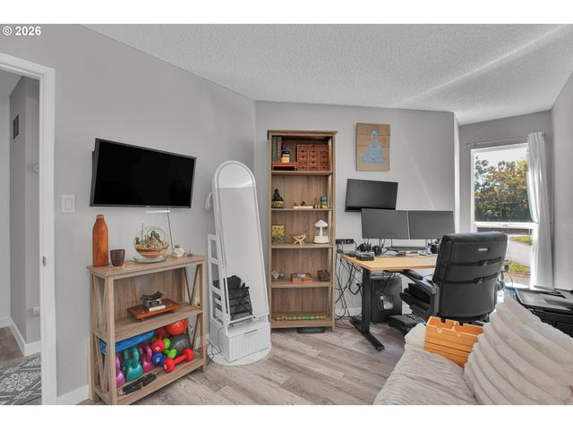 1558 Nw MIDLAKE Ln, Beaverton, OR 97006